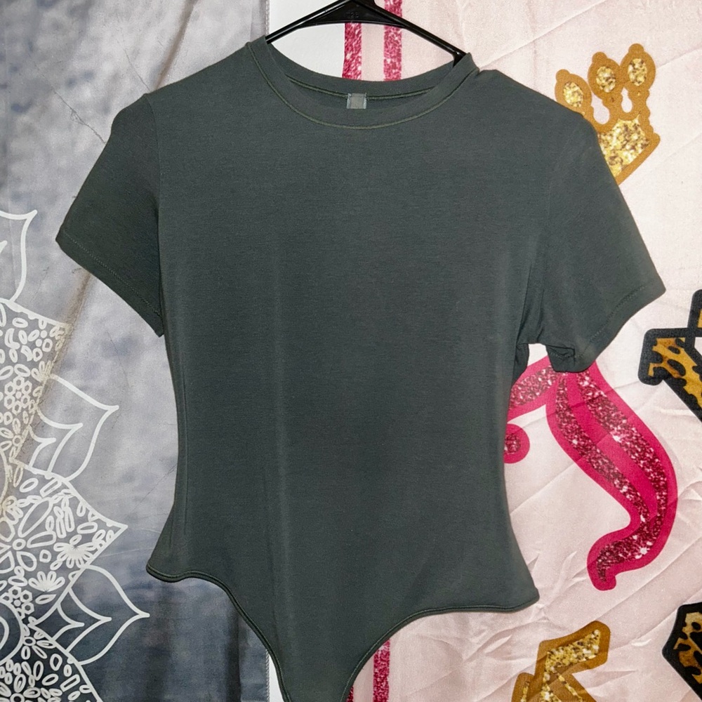 Skims Dark Green T Shirt Bodysuit 💚